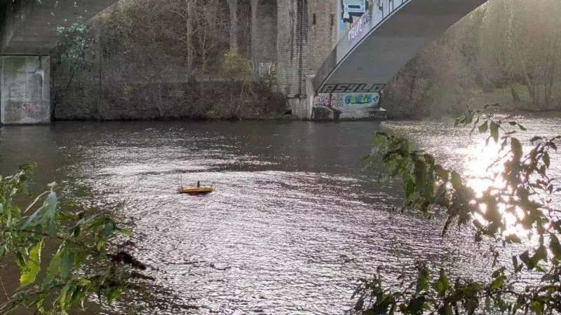 法国南特市埃德尔河水上水下一体化测绘