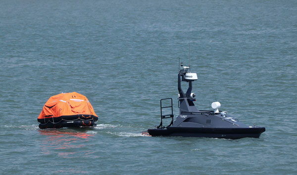 可搭载气胀式救生筏 具备强大应急救援能力
